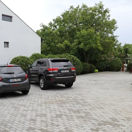 Erkel Panorama Apartman 4. * Vonyarcvashegy