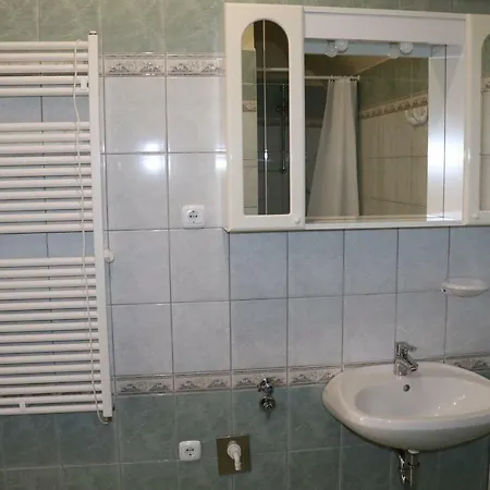 Erkel Panorama Apartman 4. Vonyarcvashegy